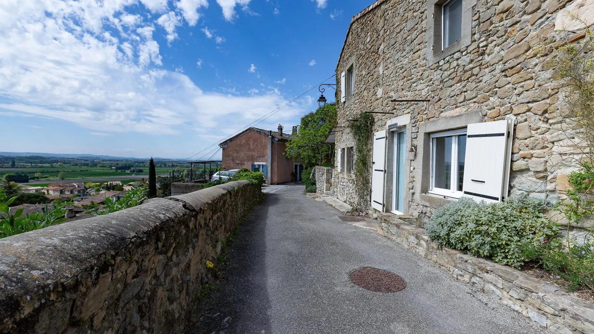 Puy-Saint-Martin La Villa Du Bonheur צרפת