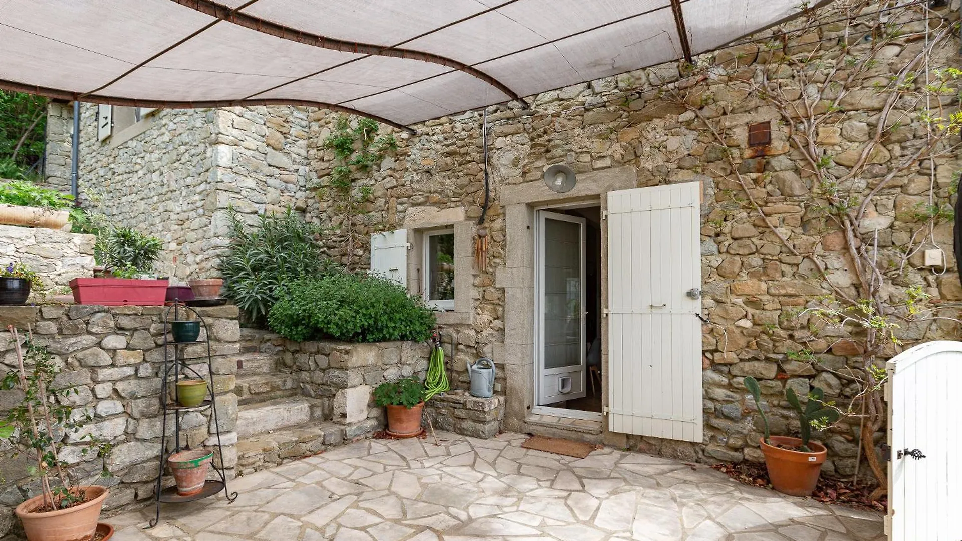 Puy-Saint-Martin La Villa Du Bonheur צרפת