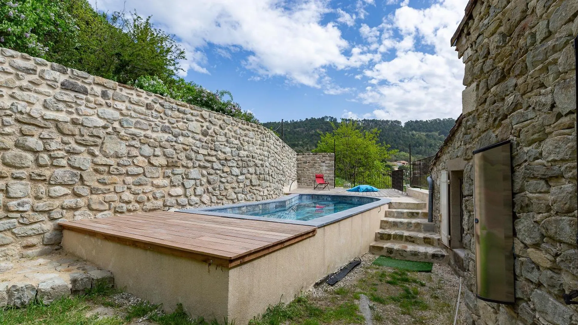 Puy-Saint-Martin La Villa Du Bonheur 0*,  צרפת